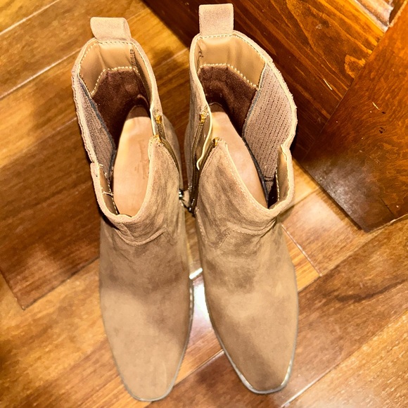 Universal Thread Western Boot - Picture 4 of 5